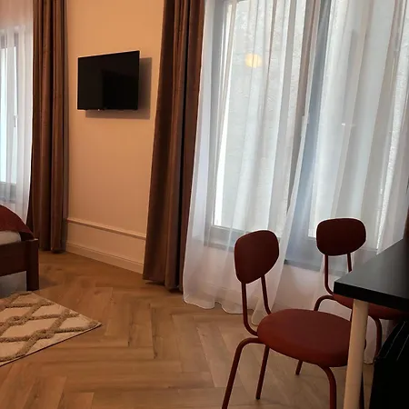 New Times * Boekarest