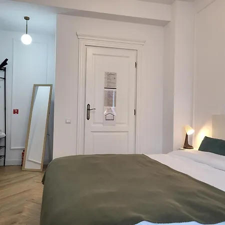 New Times * Boekarest